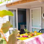 Camping Le Roucan West