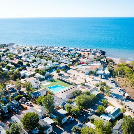 Le Roucan West 3* Vias