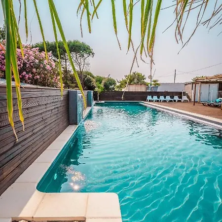 Parque de Campismo Le Roucan West