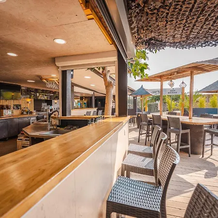 Le Roucan West 3*