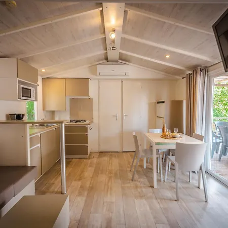 Kemping Le Roucan West Vias