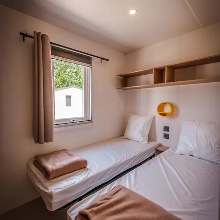 Campsite Le Roucan West 3*