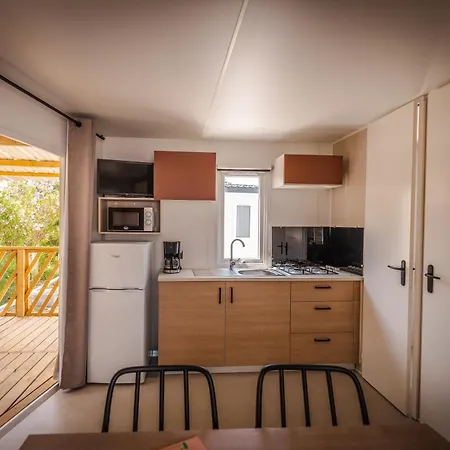 Campsite Le Roucan West 3*
