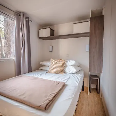 Le Roucan West Campsite Vias