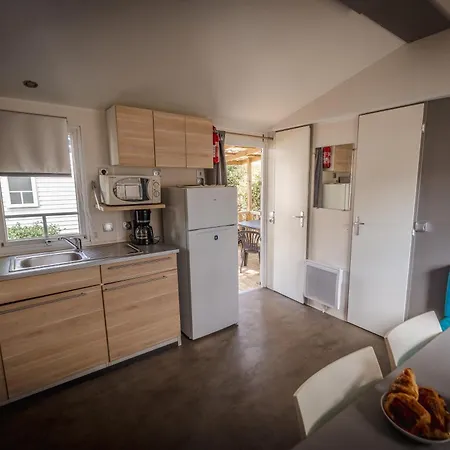 Kemping Le Roucan West 3*