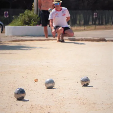 Parque de Campismo Le Roucan West