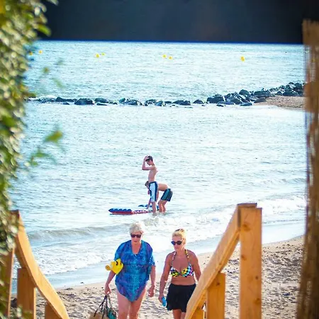 Campsite Le Roucan West 3*