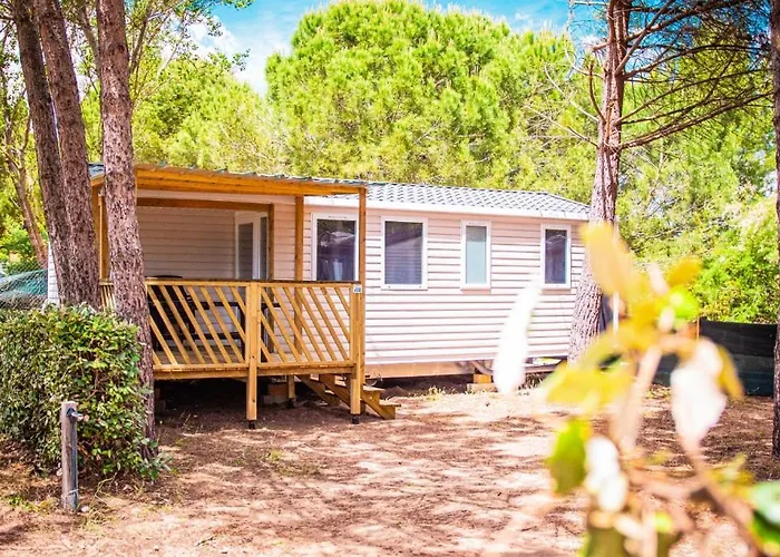 Le Roucan West 캠프장 3*