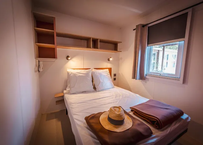 캠프장 Le Roucan West 3*