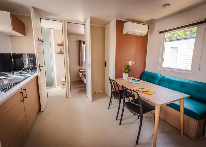 Le Roucan West 3* 비아스