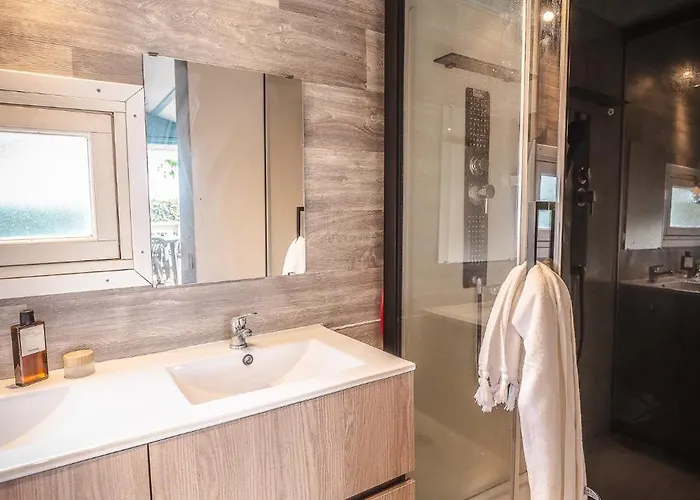 Le Roucan West 3* 비아스